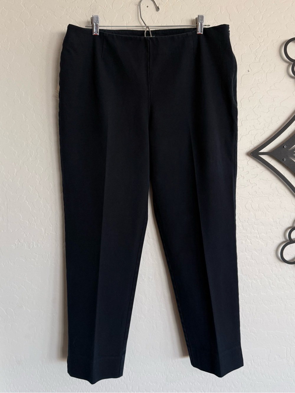LAFAYETTE 148 NY Cropped Bleecker Pants Black Cotton Stretch Size 12 EUC